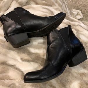 ESPRIT FLAT BOOTIES 🔥